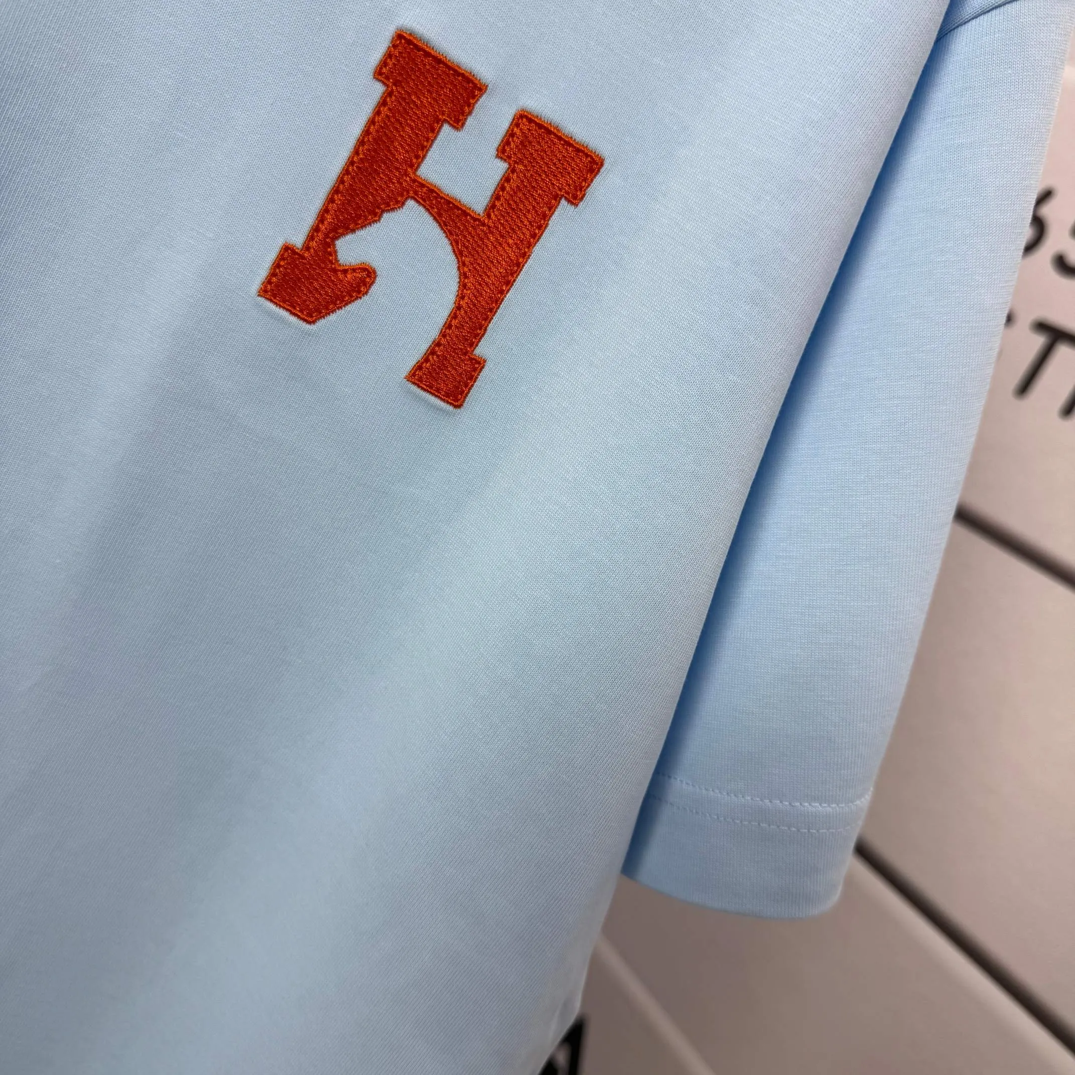 # Herme* * 2026 New Arrival Classic T Same Style ：Black White Purple Green Blue Size： S （90-130 ） M （120-150 ） L （140-165 ） XL （160-180 ） XXL （180-210 ）